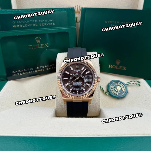 Rolex Sky-Dweller Rose gold 42mm
