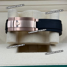 Rolex Sky-Dweller Rose gold 42mm