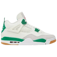 Nike SB x Air Jordan 4 Retro SP 'Pine Green'
